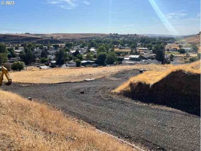 0 Northeast School Drive, Unit 15 Pendleton, OR 97801 - Photo 8 of 16 a view of a city