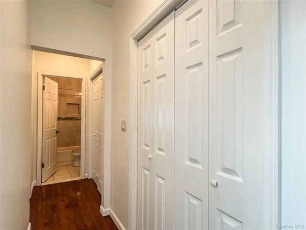 $3,200 | 209-211 Main Street, Unit 2N, Farmingdale, NY 11735
