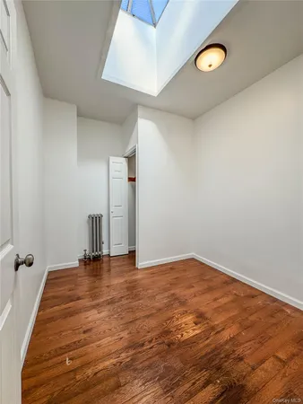 $3,200 | 209-211 Main Street, Unit 2N, Farmingdale, NY 11735