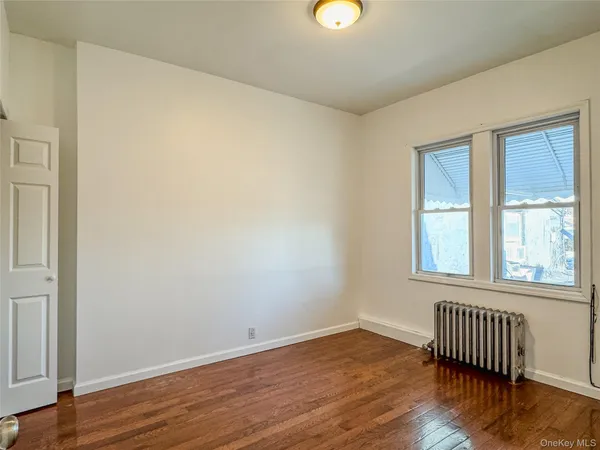 $3,200 | 209-211 Main Street, Unit 2N, Farmingdale, NY 11735