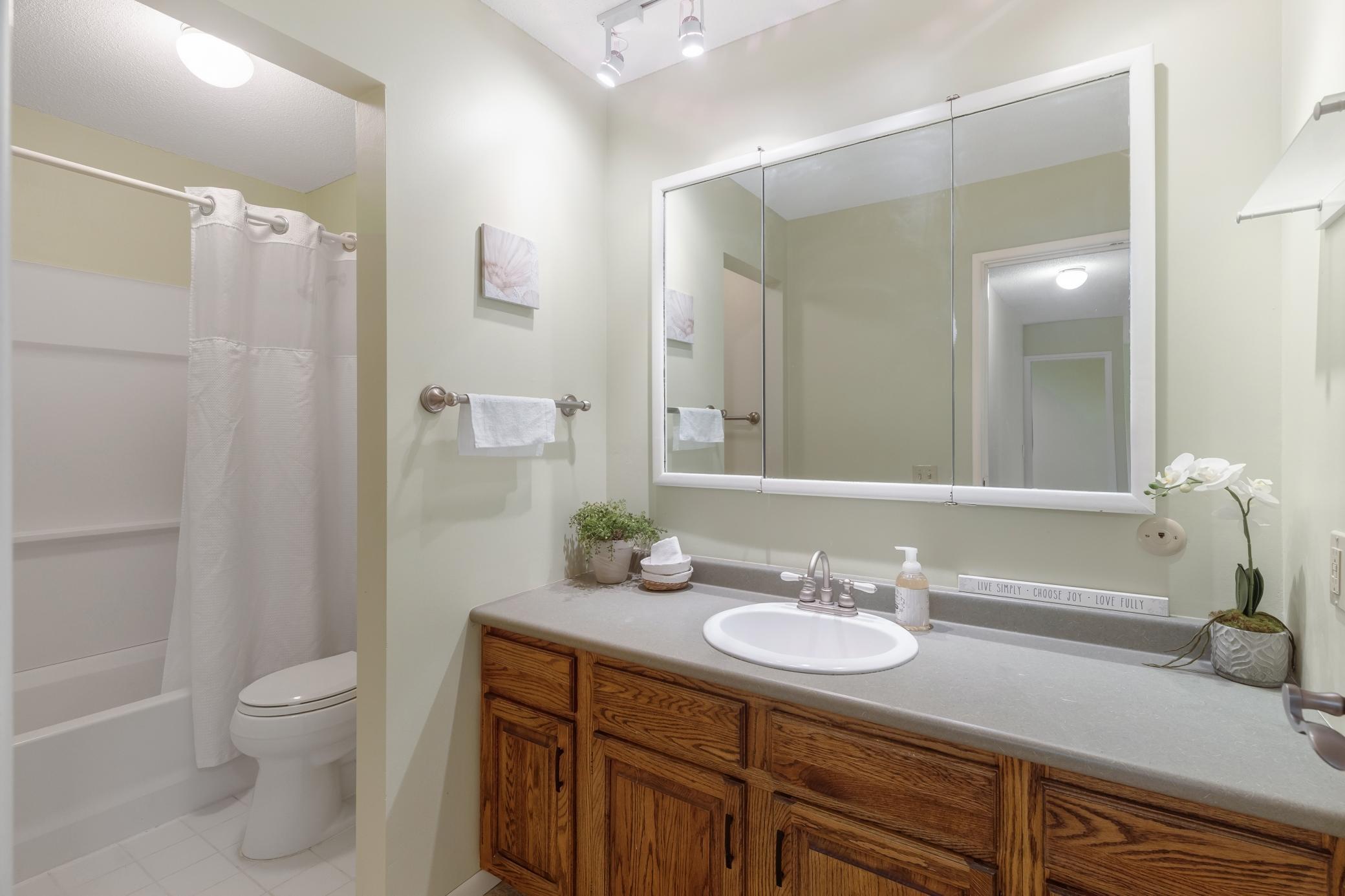 183 Little Canada Road East, Unit 310 Little Canada, MN 55117 - Photo 14 of 17