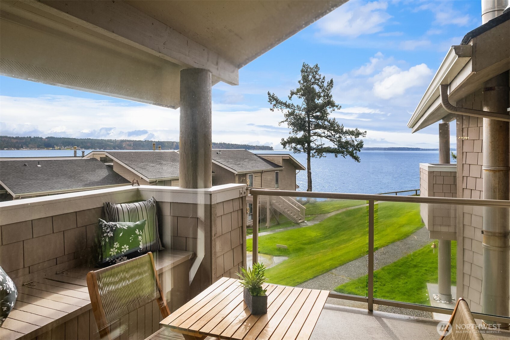 802 Old Beach Road, Unit 201 Freeland, WA 98249 - Photo 1 of 27