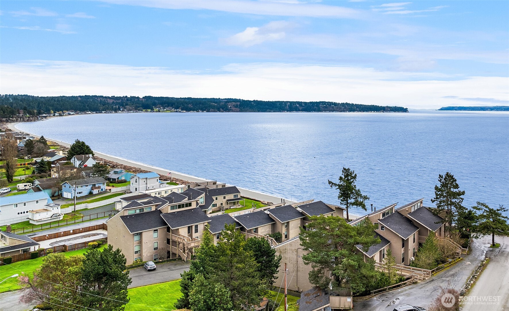 802 Old Beach Road, Unit 201 Freeland, WA 98249 - Photo 2 of 27