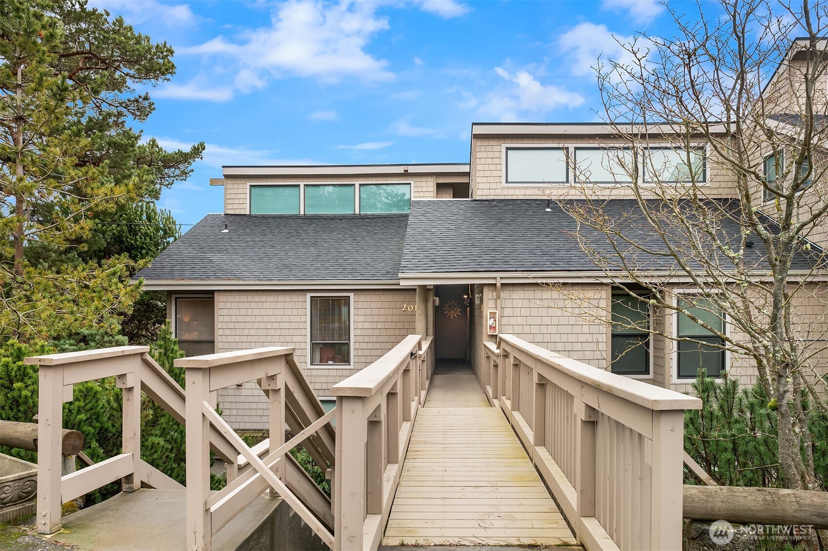 802 Old Beach Road, Unit 201 Freeland, WA 98249 - Photo 4 of 27