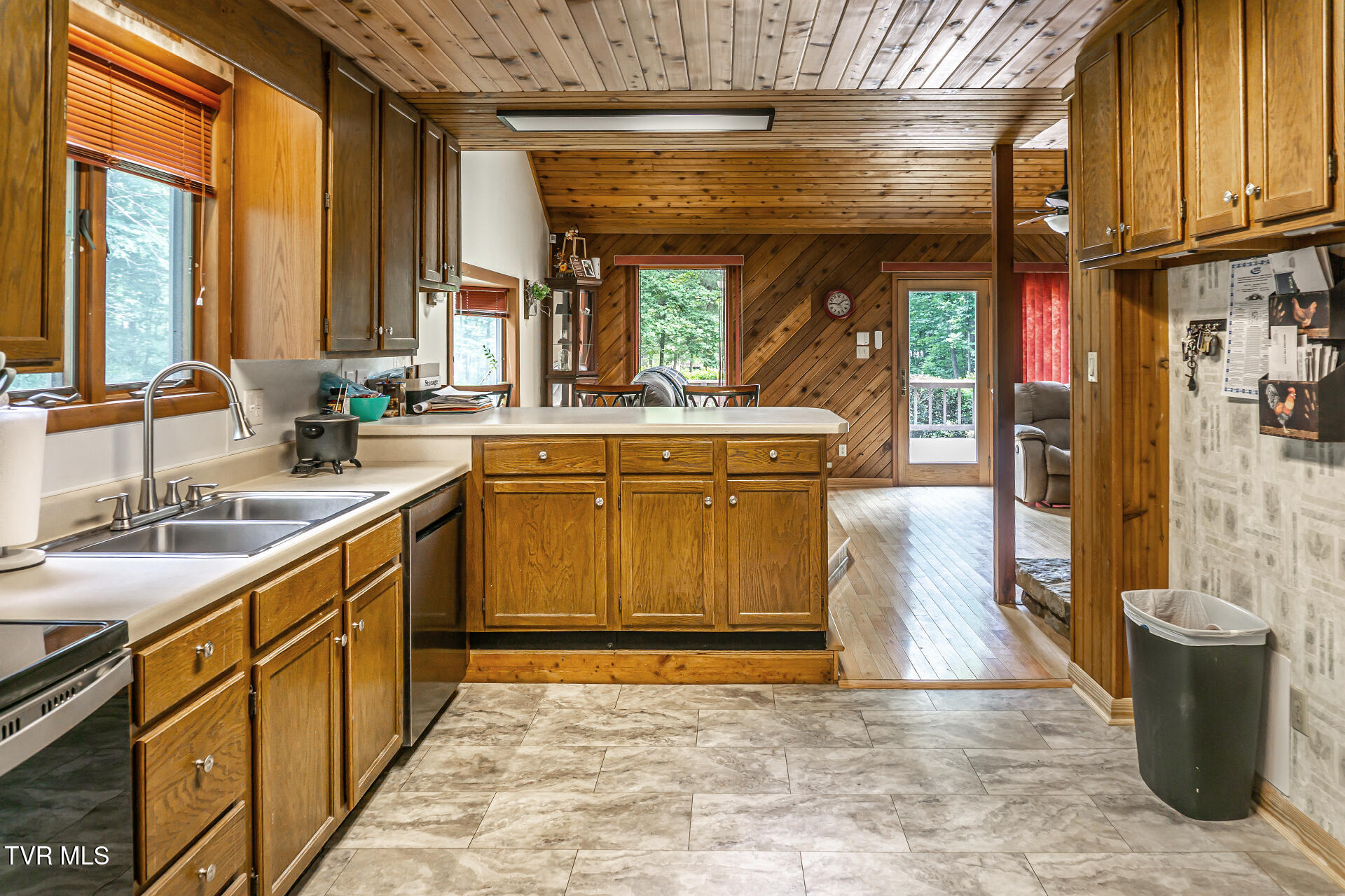 835 Pike Road Greeneville, TN 37745 - Photo 13 of 63 835PikeRdB_024
