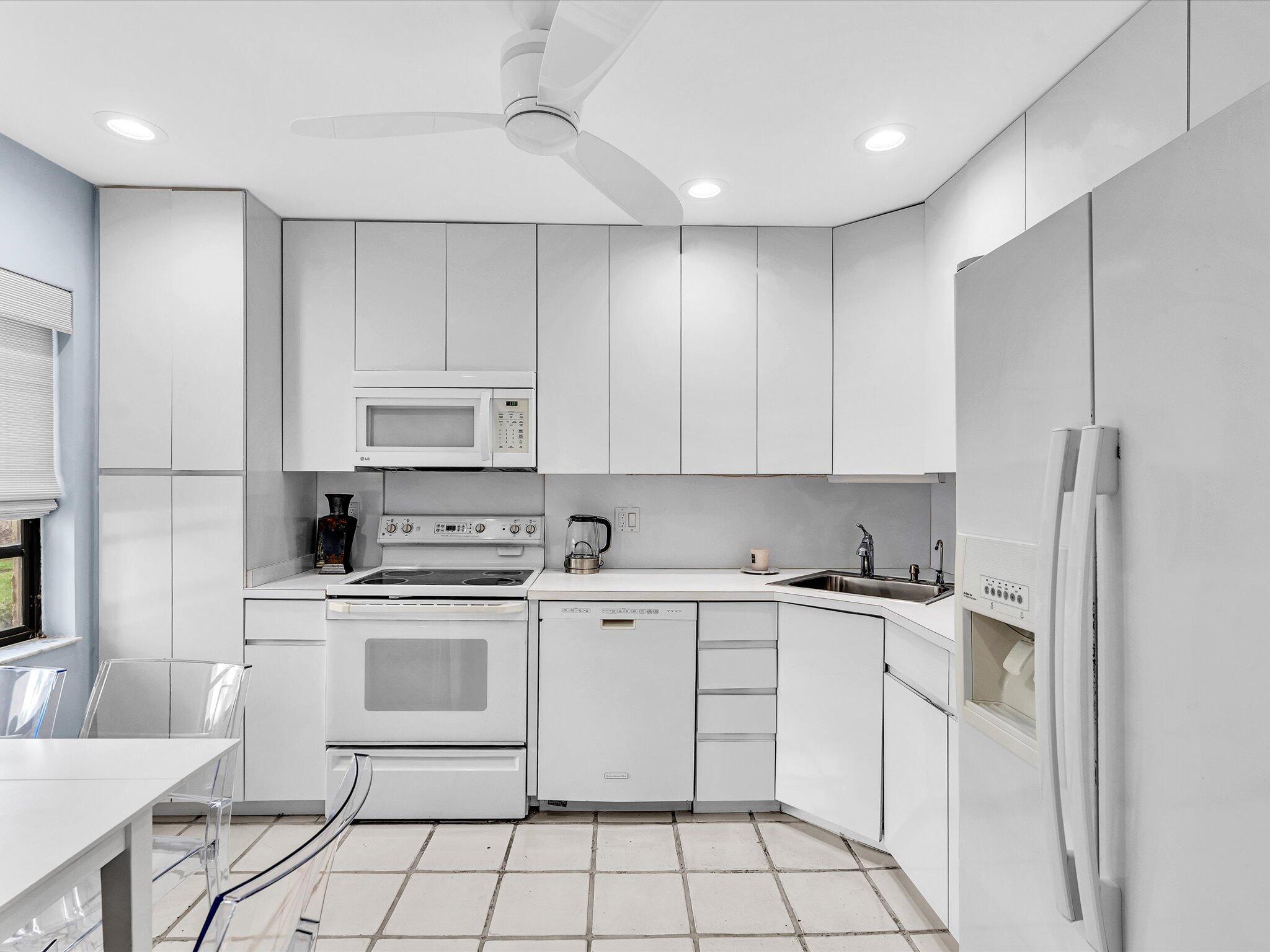 8410 Casa Del Lago, Unit 20A Boca Raton, FL 33433 - Photo 29 of 53 26-FPP0600