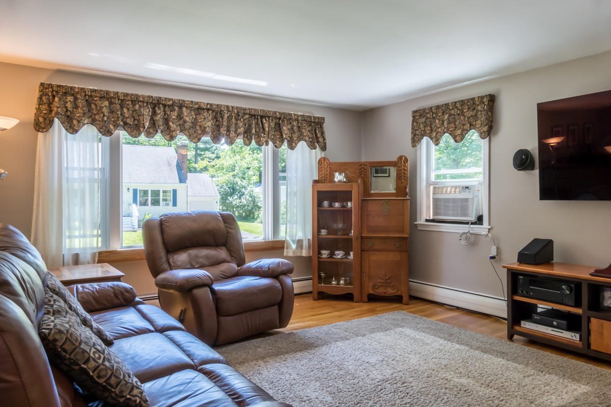 5 Grove Street Cumberland Center, ME 04021 - Photo 12 of 42 10-Living Room3