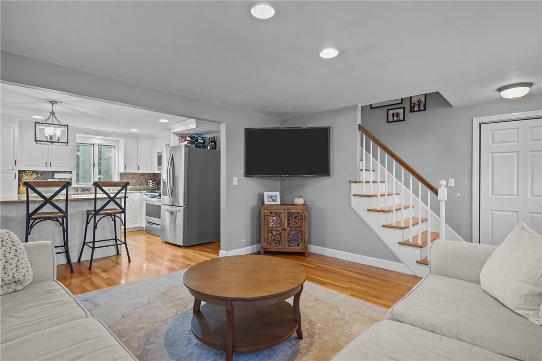 38 Angela Avenue Cranston, RI 02921 - Photo 19 of 49