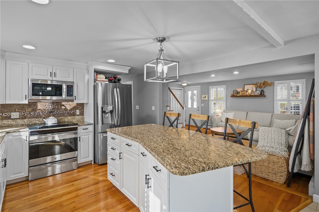 38 Angela Avenue Cranston, RI 02921 - Photo 25 of 49