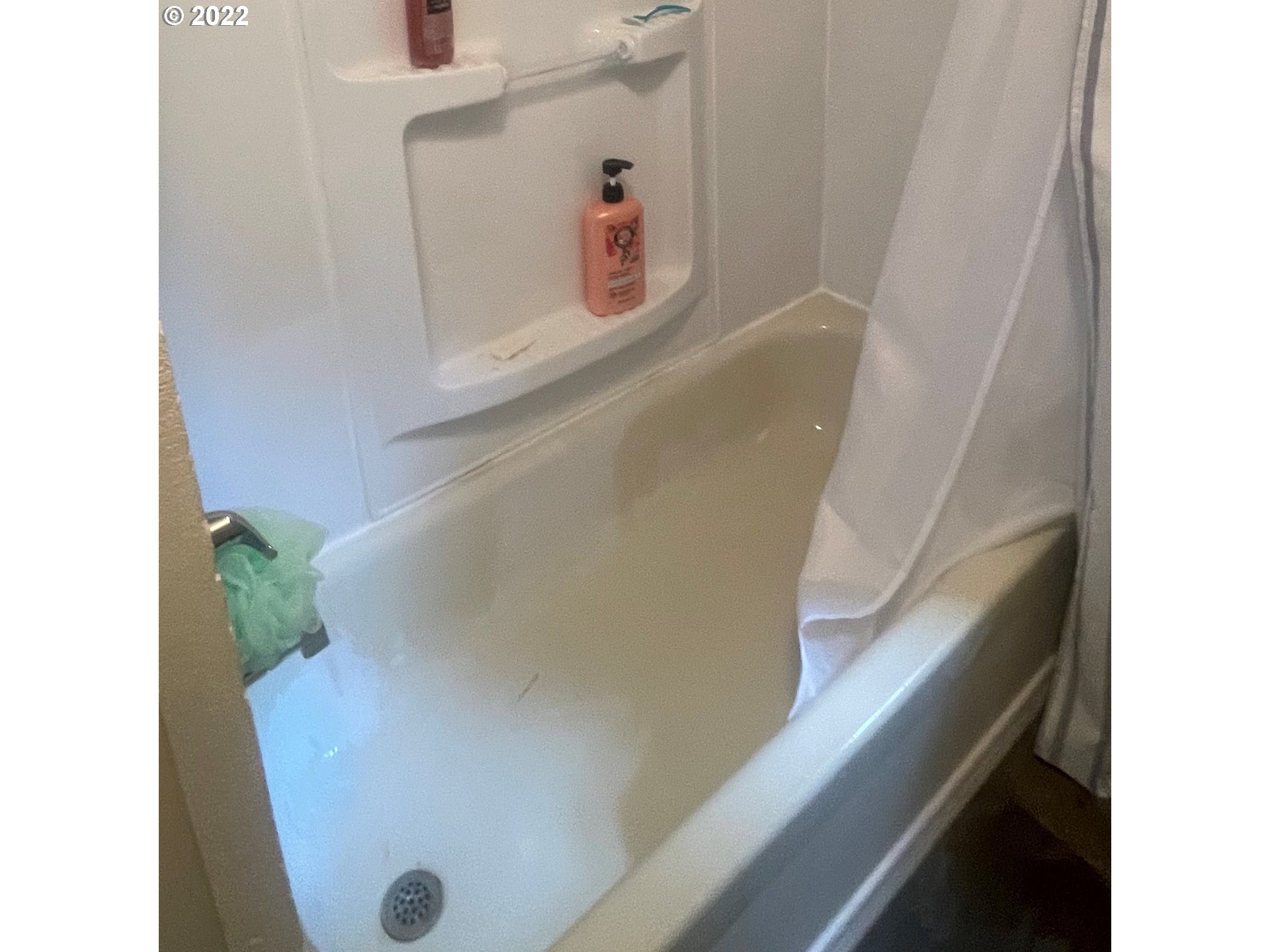 876 Vista Court Reedsport, OR 97467 - Photo 22 of 29 Bathroom