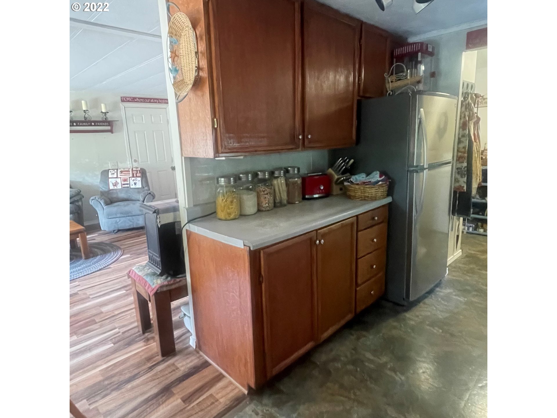 876 Vista Court Reedsport, OR 97467 - Photo 5 of 29 Kitchen
