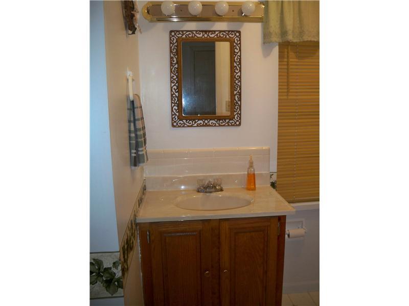 674 Gilmour Road Somerset, PA 15501 - Photo 13 of 22 Full Bath.