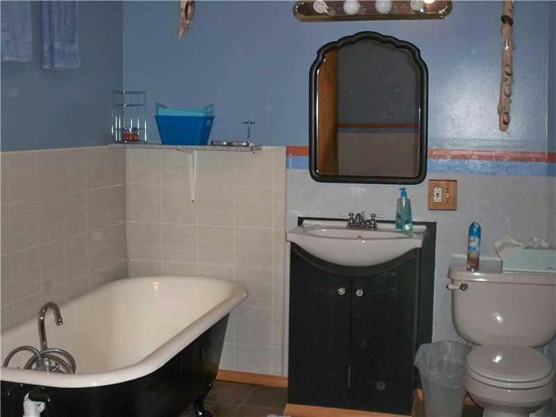 674 Gilmour Road Somerset, PA 15501 - Photo 14 of 22 Full Bath.