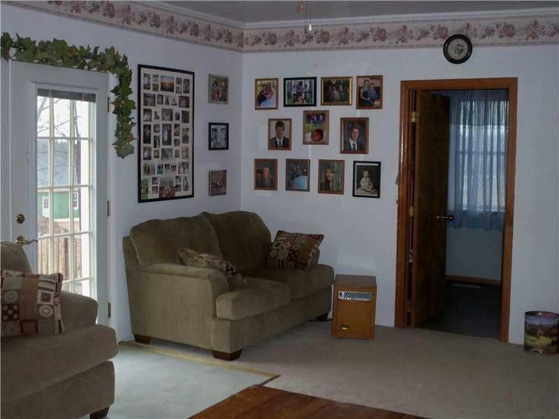 674 Gilmour Road Somerset, PA 15501 - Photo 3 of 22 Living Room.