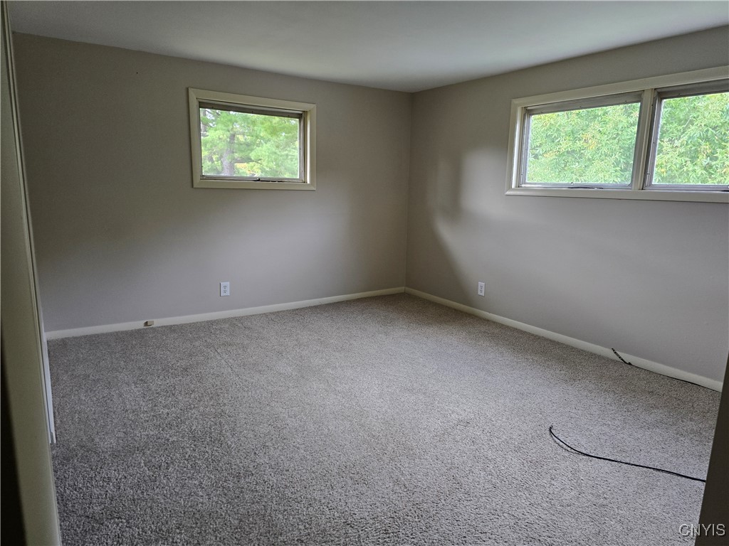 11 Seneca Avenue Oneida, NY 13421 - Photo 12 of 14