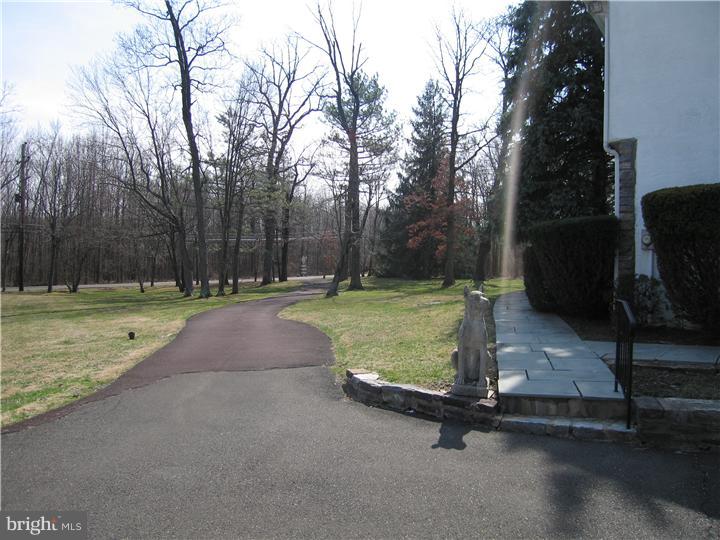 1301 Evans Road Ambler, PA 19002 - Photo 3 of 20