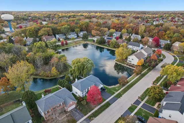 $629,900 | 34115 North Wooded Glen Drive, Grayslake, IL 60030