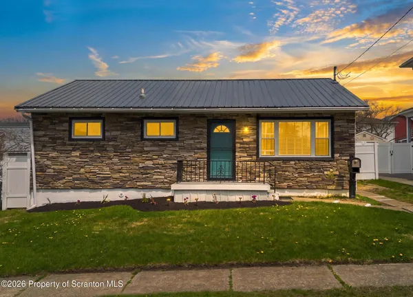 $215,000 | 2001 Rigg Street, Dunmore, PA 18512
