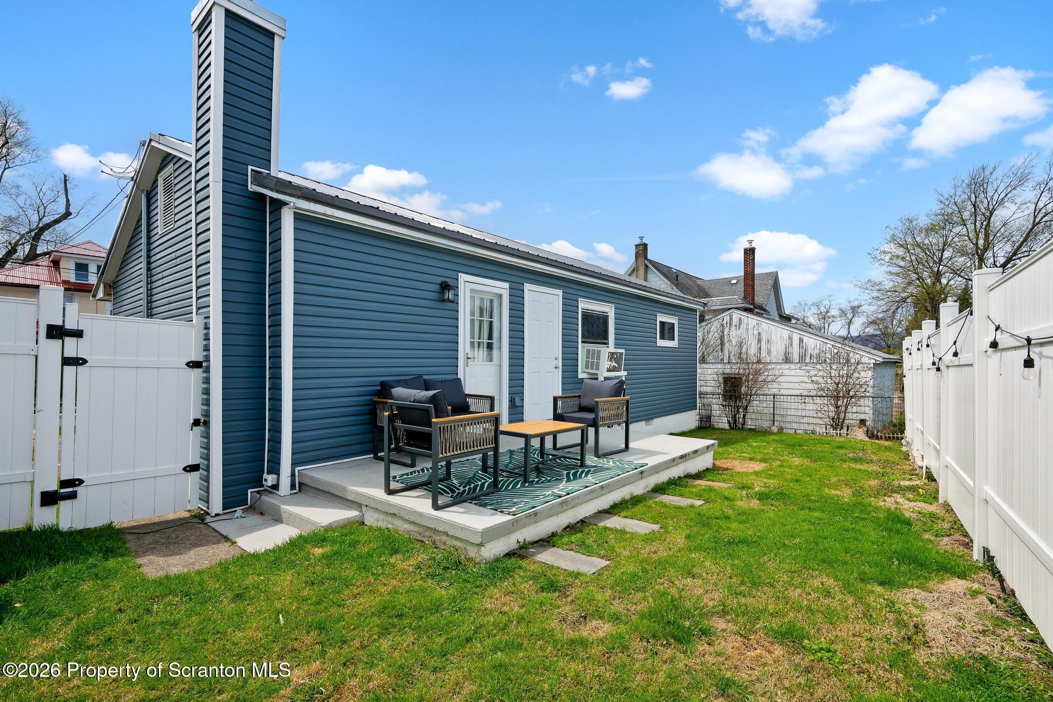 2001 Rigg Street Dunmore, PA 18512 - Photo 11 of 32 Rear