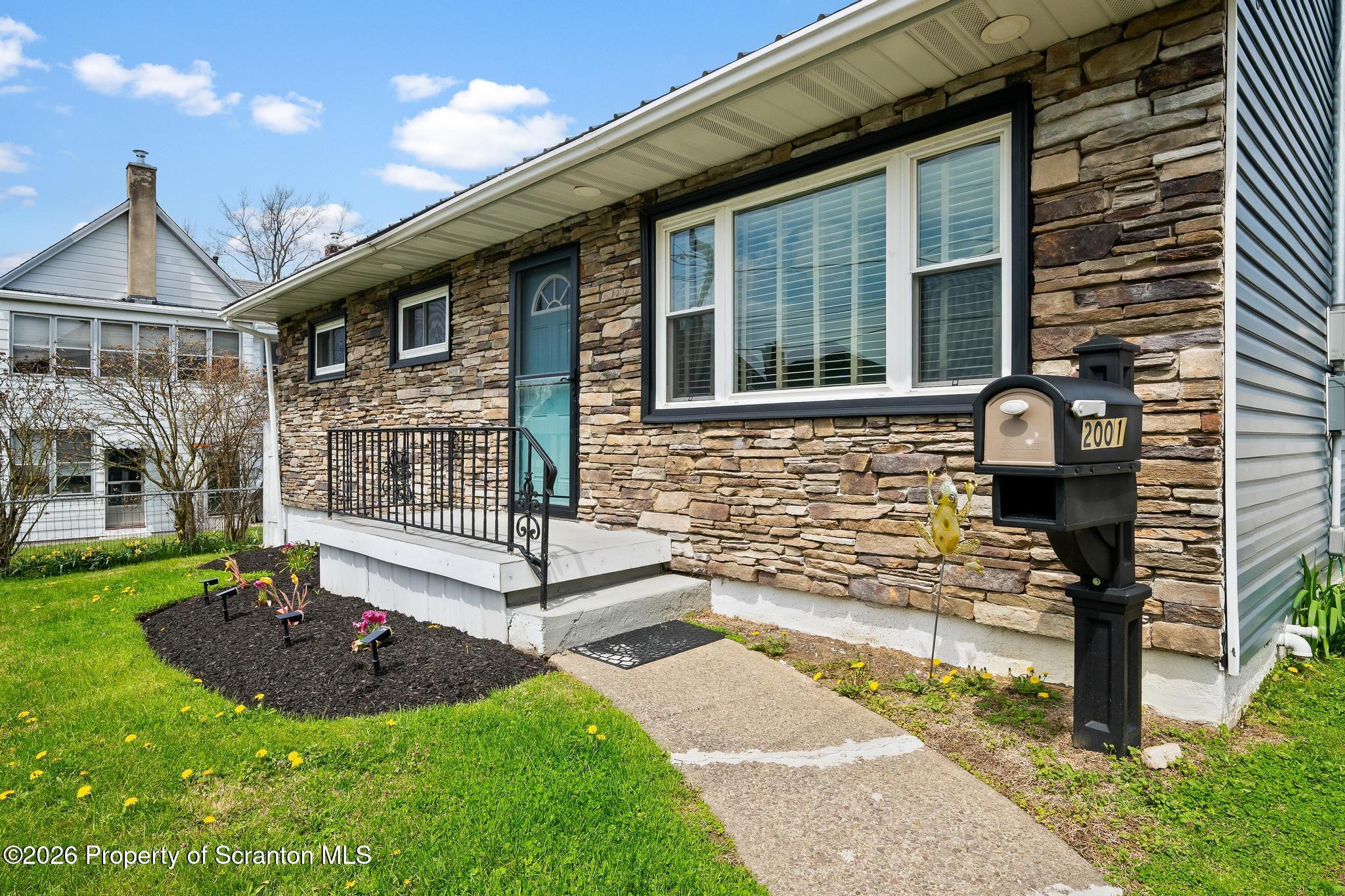 2001 Rigg Street Dunmore, PA 18512 - Photo 12 of 32 Front