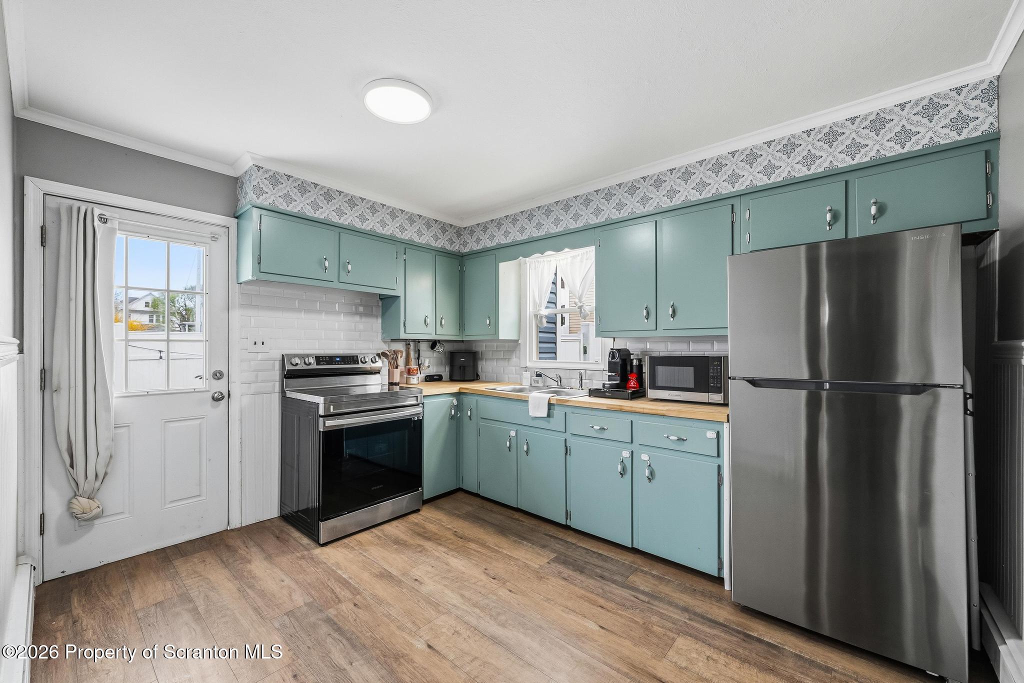 2001 Rigg Street Dunmore, PA 18512 - Photo 16 of 32 Kitchen