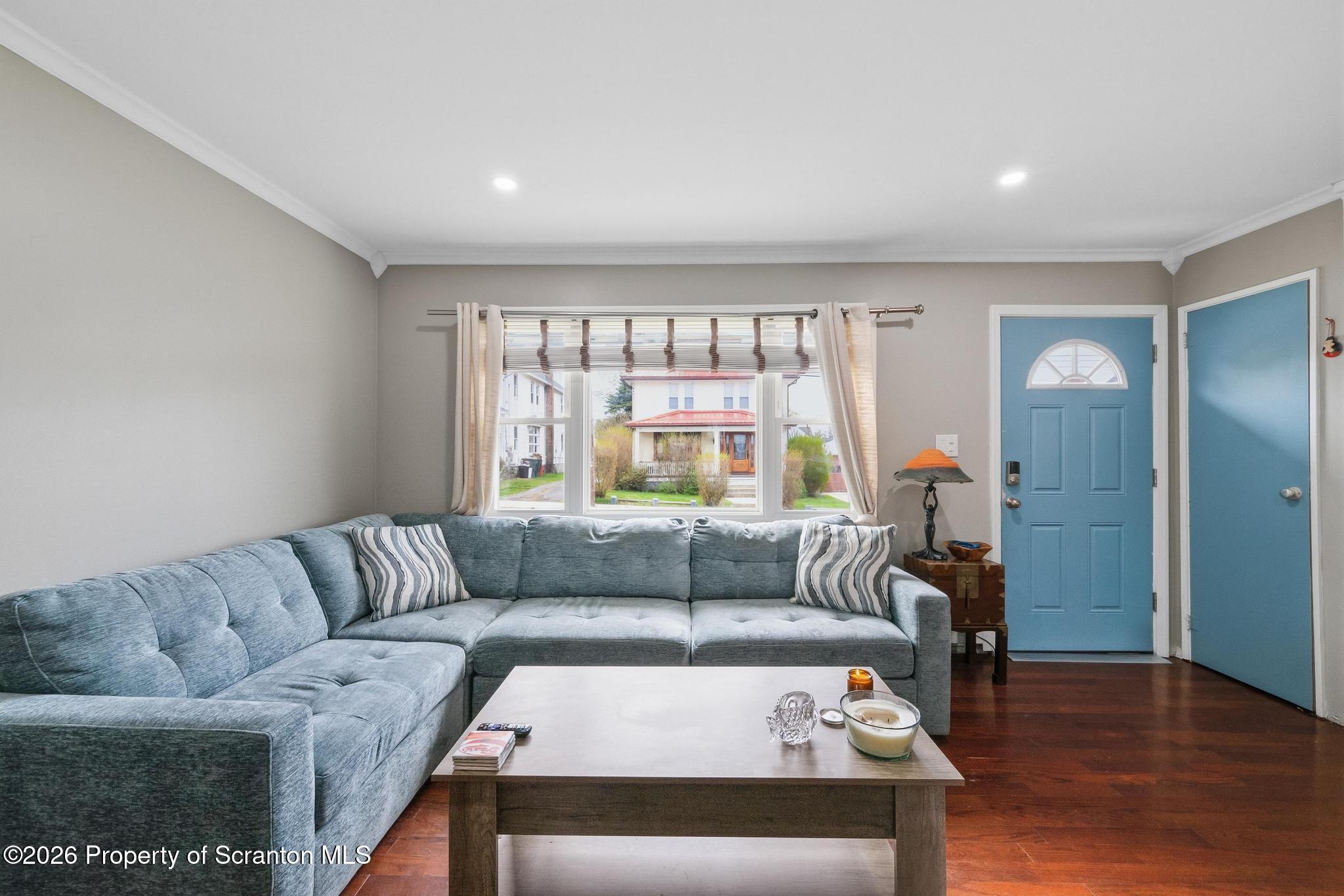 2001 Rigg Street Dunmore, PA 18512 - Photo 19 of 32 Living Room