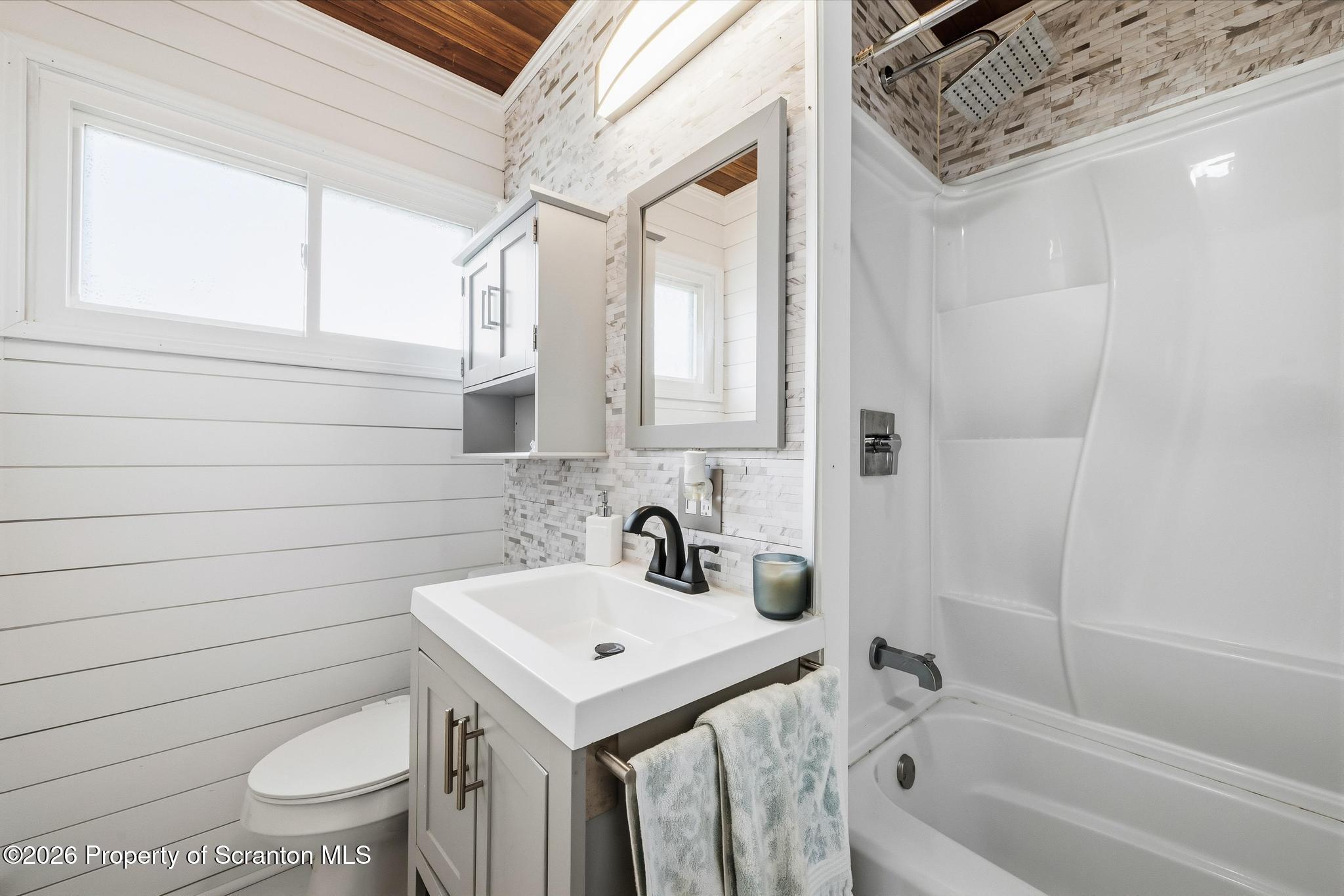 2001 Rigg Street Dunmore, PA 18512 - Photo 25 of 32 Bathroom