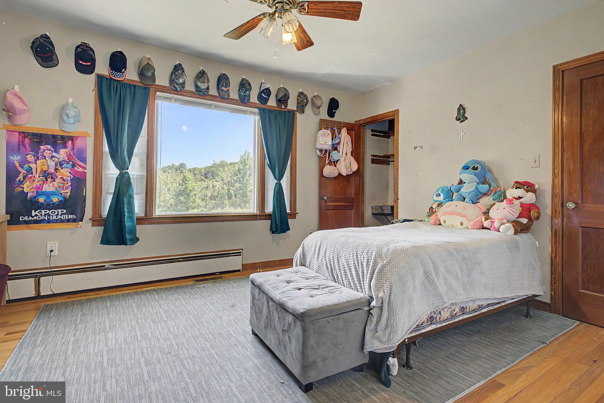 342 West Old Cross Road New Market, VA 22844 - Photo 12 of 22 Bedroom 1
