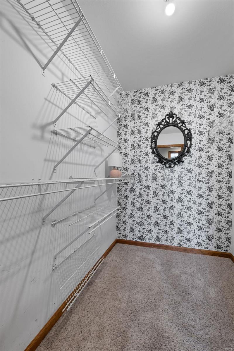 6127 Erb Road St. Louis, MO 63129 - Photo 25 of 42