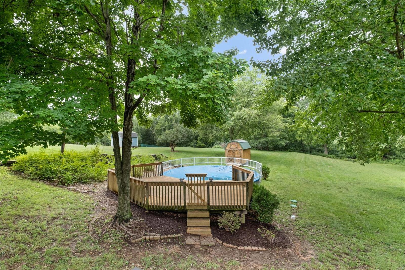 6127 Erb Road St. Louis, MO 63129 - Photo 38 of 42