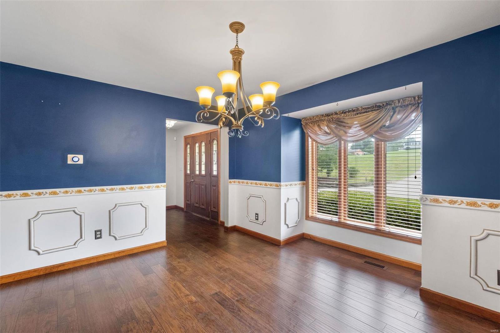6127 Erb Road St. Louis, MO 63129 - Photo 10 of 42