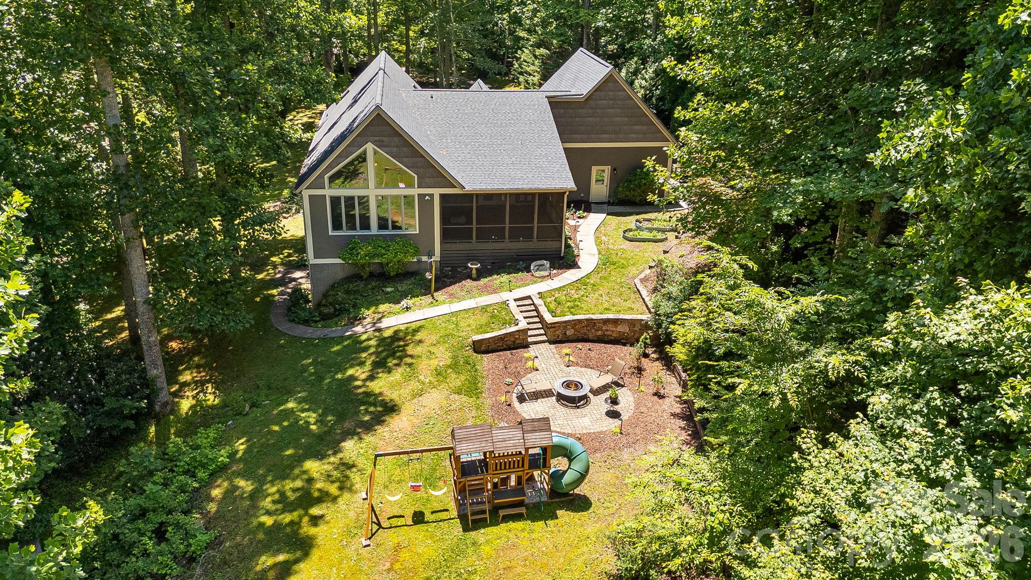 67 Reeses Ridge Court Hendersonville, NC 28739 - Photo 5 of 48 Gallery Image 5