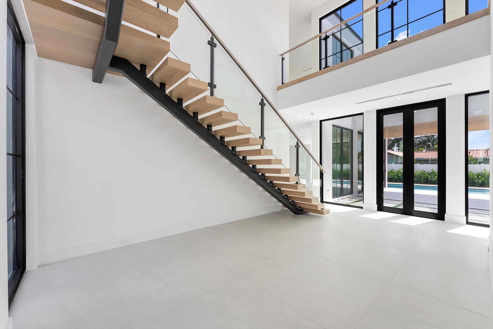 880 Northeast 3rd Avenue Boca Raton, FL 33432 - Photo 11 of 100 Entrance