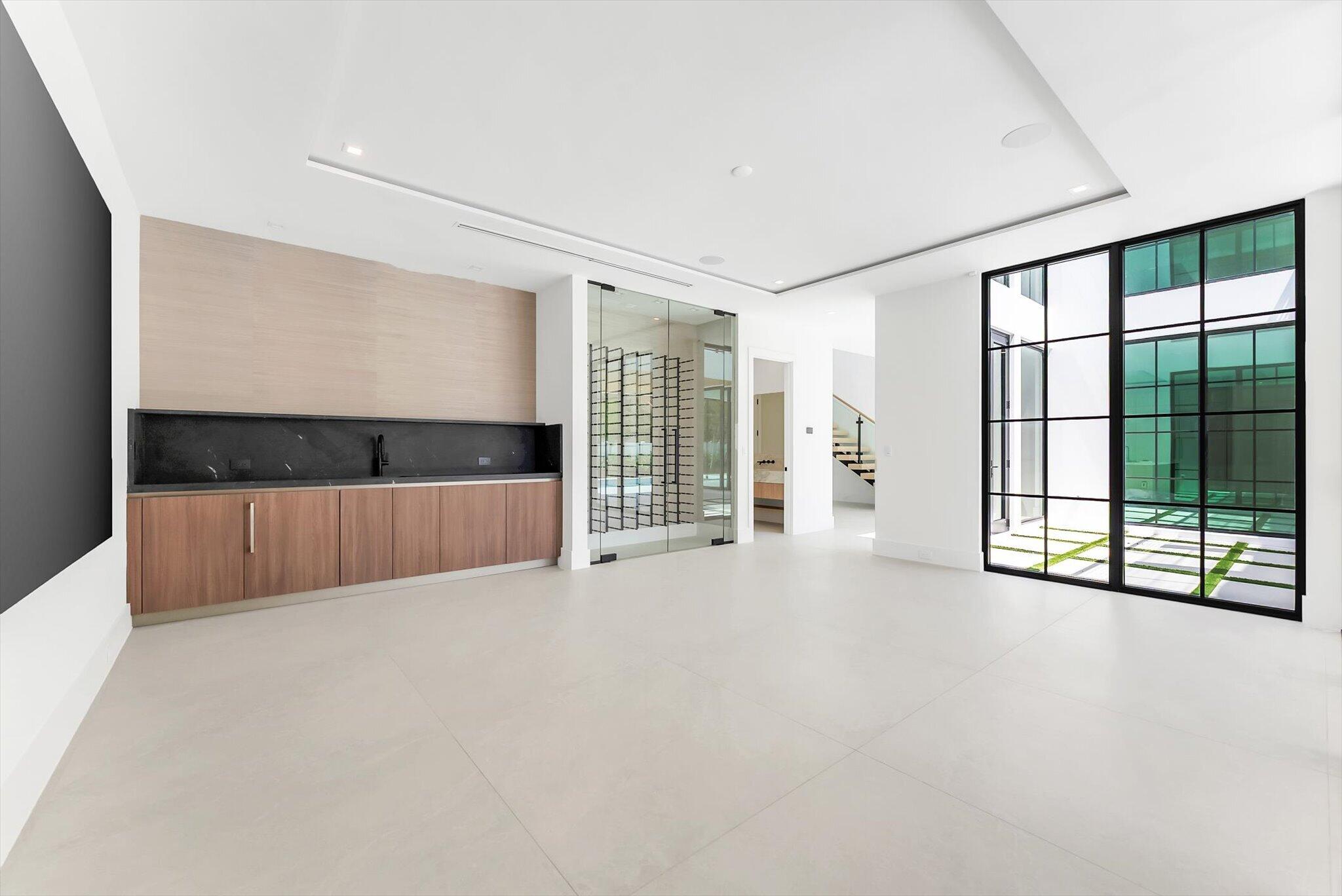 880 Northeast 3rd Avenue Boca Raton, FL 33432 - Photo 34 of 100 a view of an empty room with a window