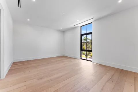 $5,950,000 | 880 Northeast 3rd Avenue, Boca Raton, FL 33432