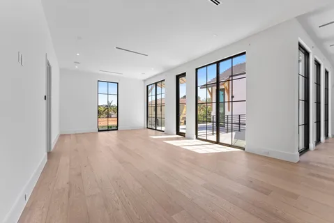 $5,950,000 | 880 Northeast 3rd Avenue, Boca Raton, FL 33432