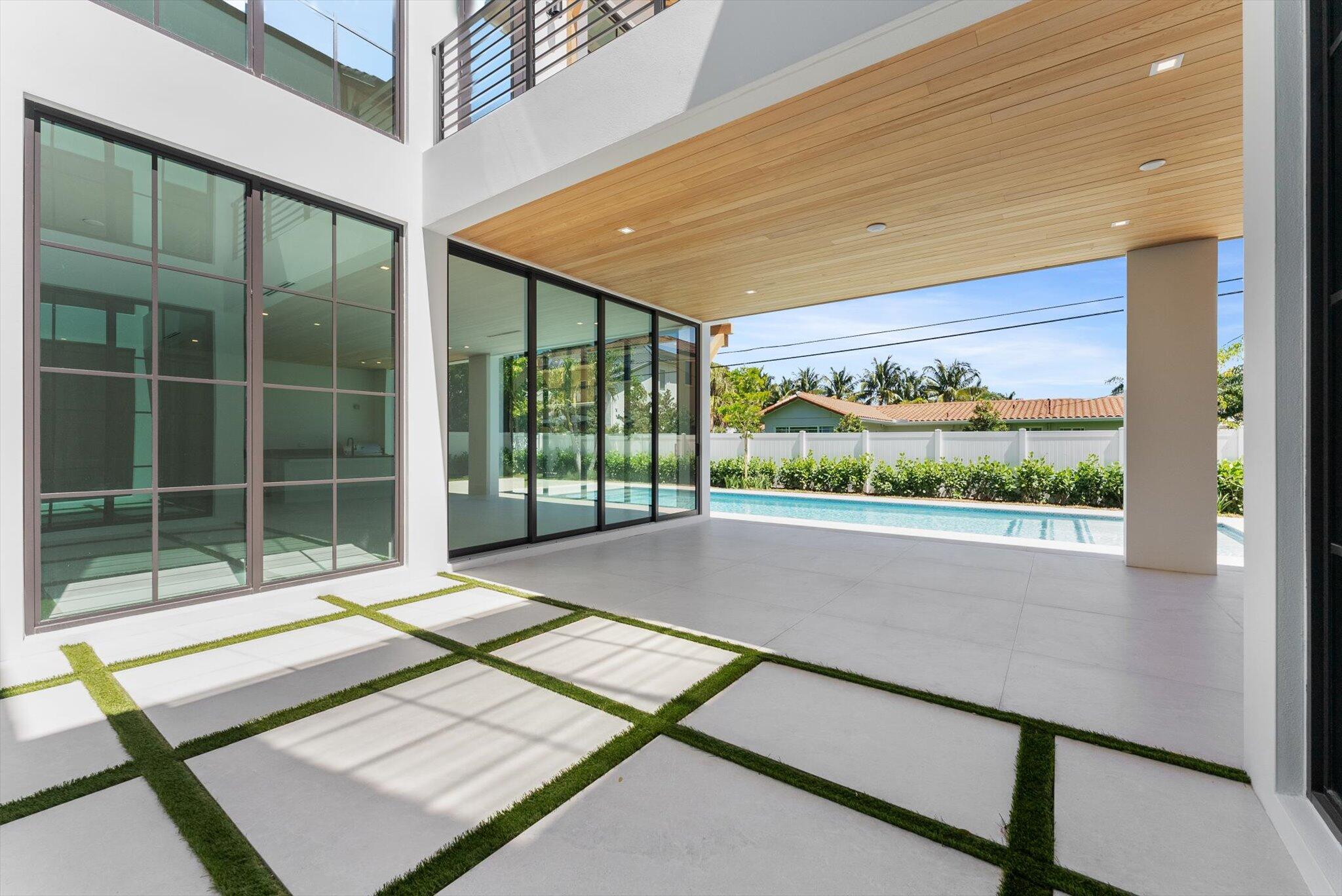 880 Northeast 3rd Avenue Boca Raton, FL 33432 - Photo 76 of 100 Patio