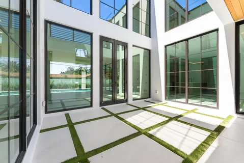 $5,950,000 | 880 Northeast 3rd Avenue, Boca Raton, FL 33432