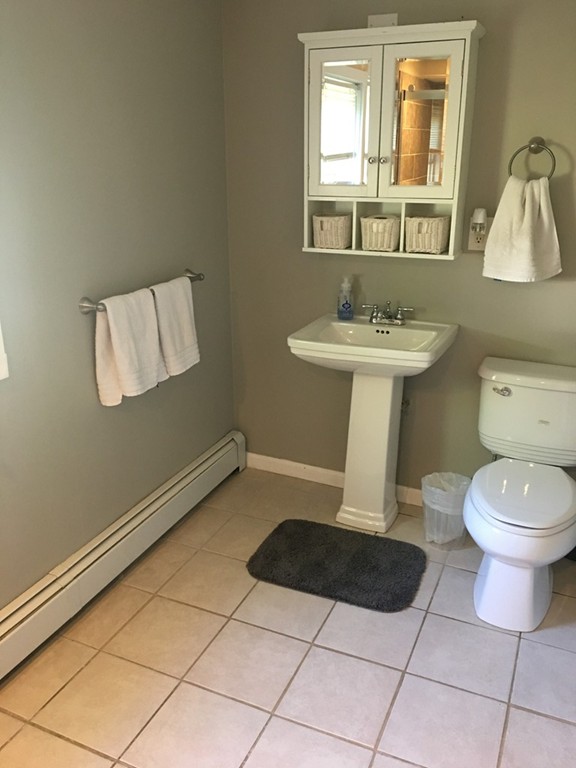127 Old Road Dracut, MA 01826 - Photo 17 of 29 Gallery Image 17