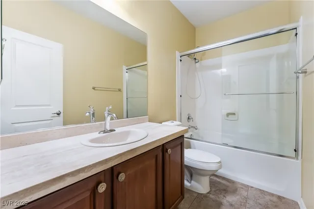 $2,550 | 11243 Filmore Heights Court, Las Vegas, NV 89135