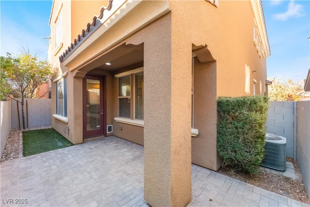 $2,550 | 11243 Filmore Heights Court, Las Vegas, NV 89135