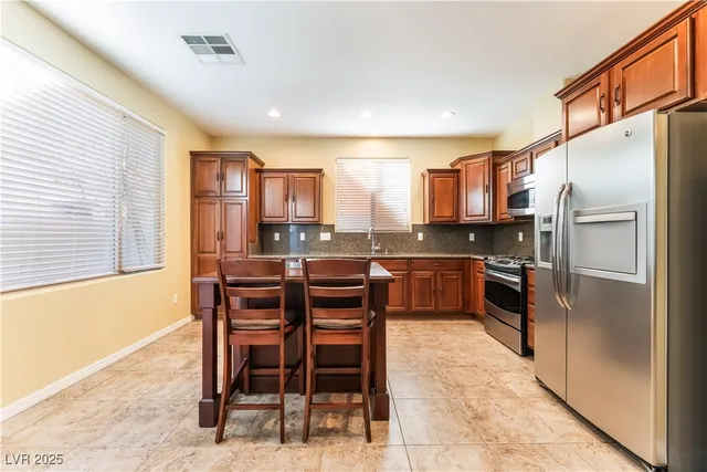 $2,550 | 11243 Filmore Heights Court, Las Vegas, NV 89135