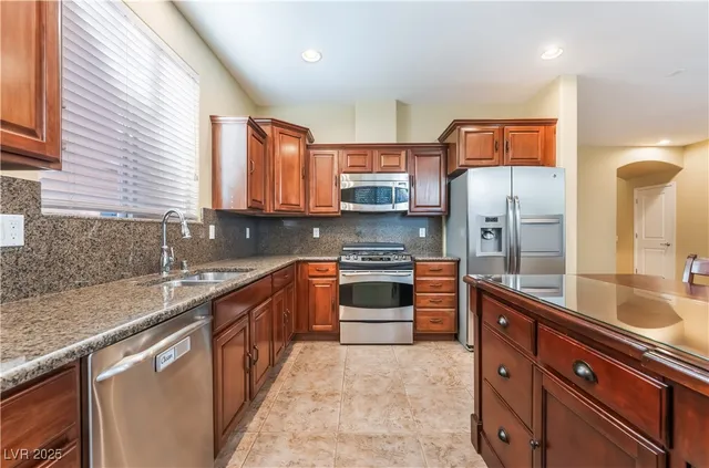 $2,550 | 11243 Filmore Heights Court, Las Vegas, NV 89135