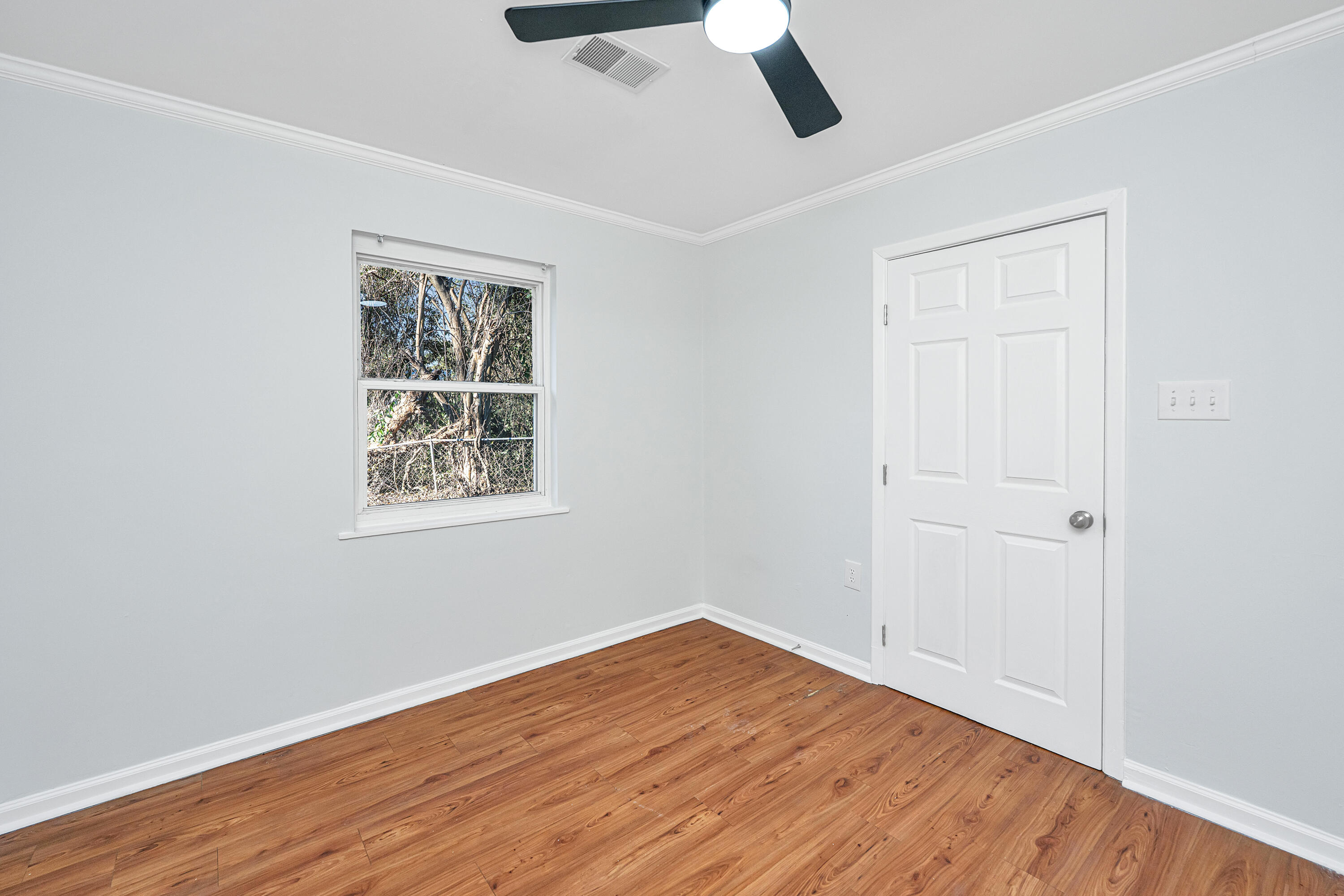 2328 Meridian Road North Charleston, SC 29405 - Photo 18 of 34 2328MeridianRd025