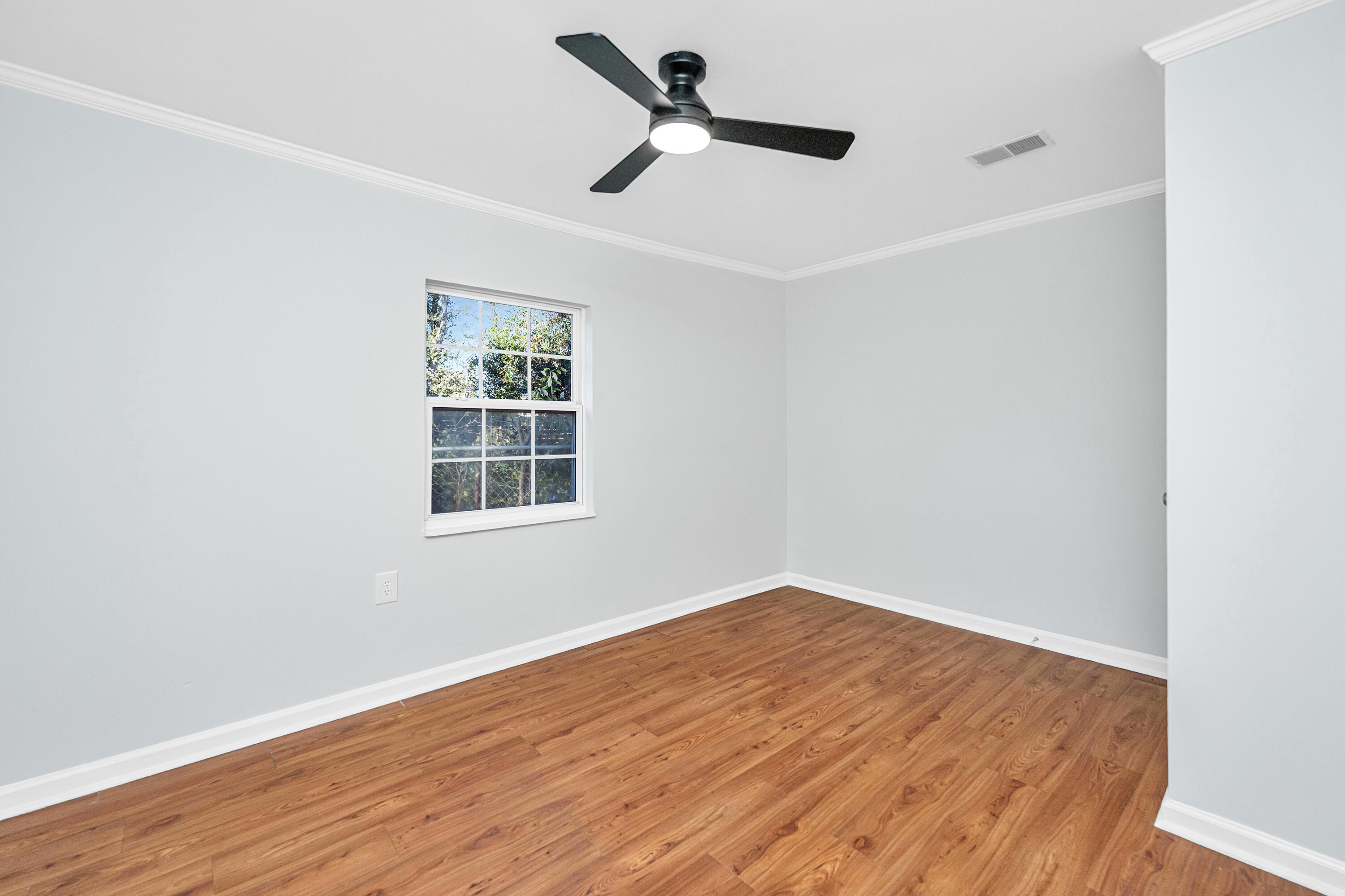 2328 Meridian Road North Charleston, SC 29405 - Photo 26 of 34 2328MeridianRd033