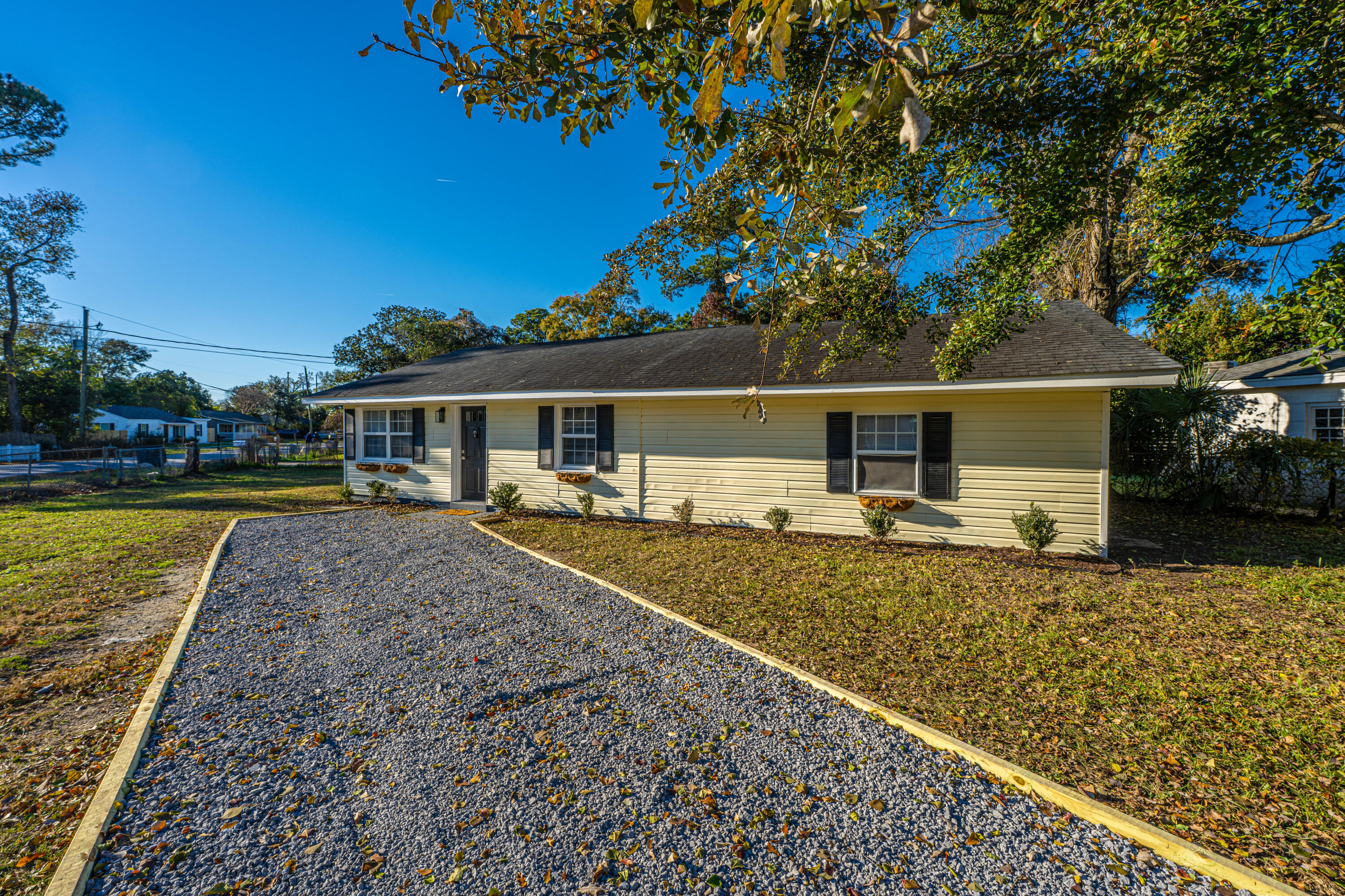 2328 Meridian Road North Charleston, SC 29405 - Photo 3 of 34 2328MeridianRd006