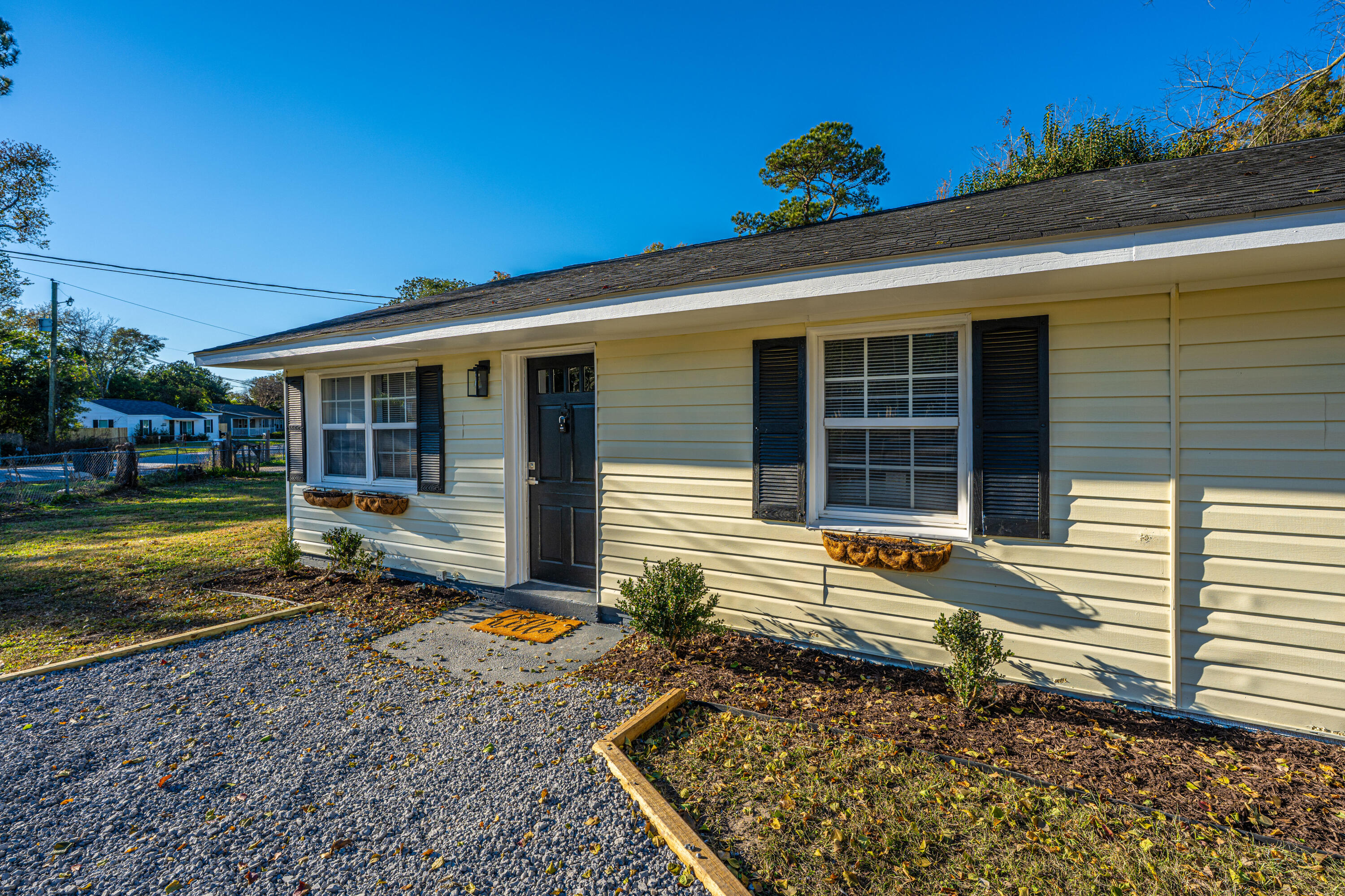 2328 Meridian Road North Charleston, SC 29405 - Photo 4 of 34 2328MeridianRd010