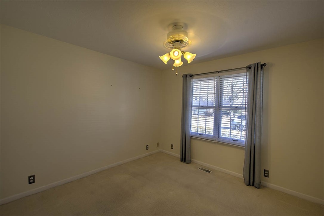 883 Hancock Drive Decatur, IL 62521 - Photo 13 of 30