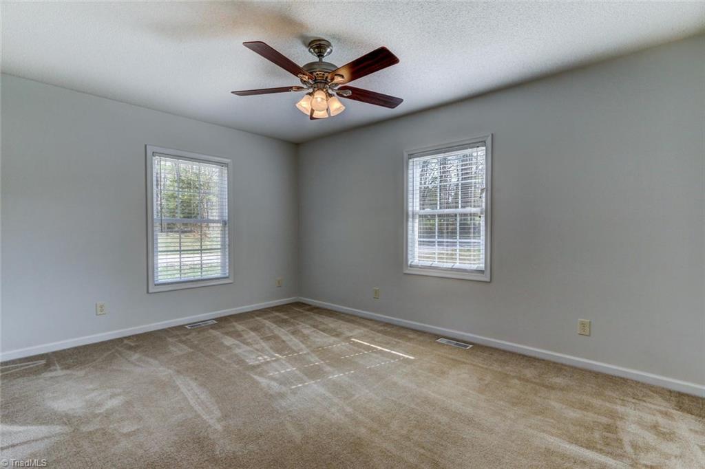 140 Slaydon Road Eden, NC 27288 - Photo 15 of 30 Bedroom 3