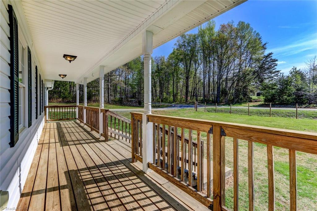 140 Slaydon Road Eden, NC 27288 - Photo 3 of 30 Front porch